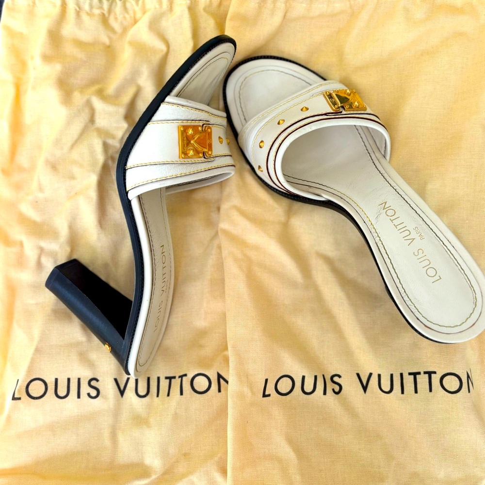 Louis Vuitton size 39.5 (US 9) gorgeous ladies dressy sandals.